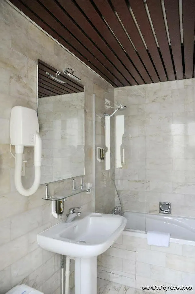 Hotel Waldorf Montparnasse à Paris