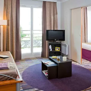 Aparthotel Adagio Buttes Chaumont, Parigi
